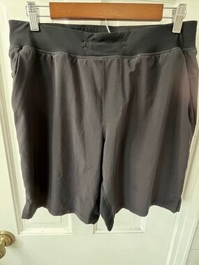 lululemon athletica Men’s Athletic Shorts in Black. 9 Inch Inseam